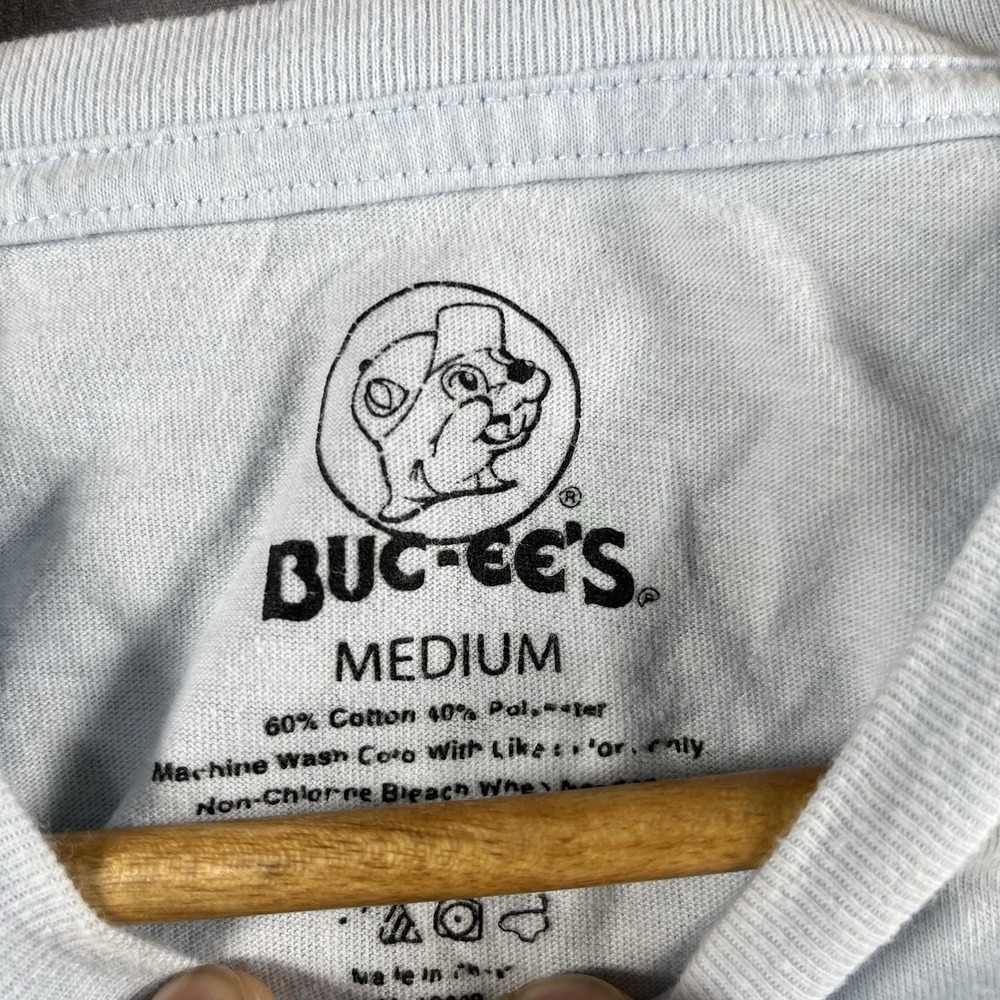 Authentic Buc-ee's On My Mind T Shirt Tee Medium Light Blue Kitsch Mountains - Picture 5 of 6
